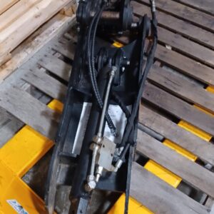 Ex-Demo Uni-Lok & Hydraulic Thumb for Kubota (KX040)