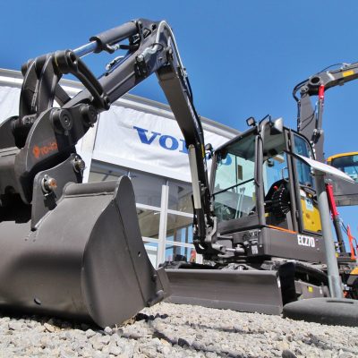 Harford Quick Hitch Couplers - On Volvo